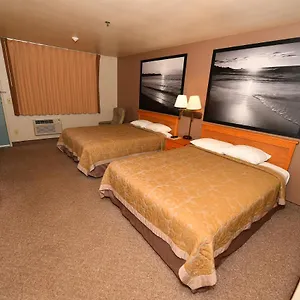 - Newport Area Hotel